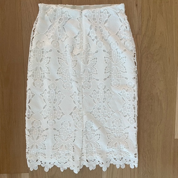 H&M lace pencil skirt - Picture 3 of 3